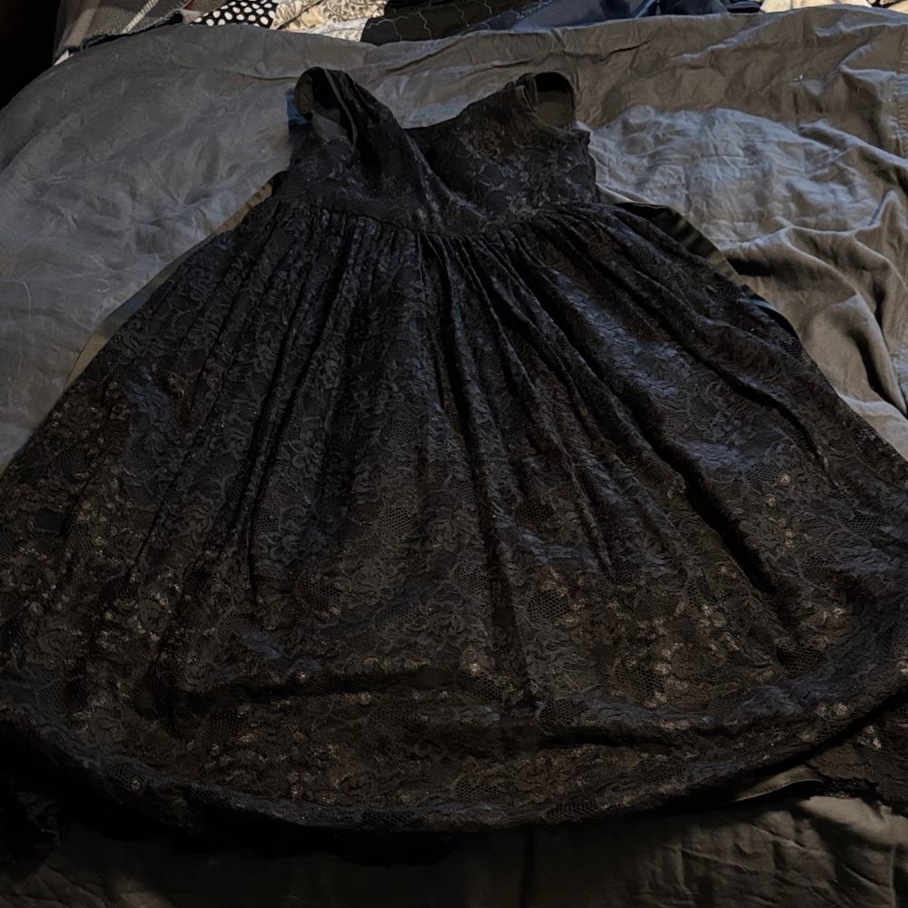 Elegant Black Lace Dress
